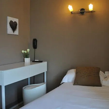 Hotel Les Voyageurs 2*