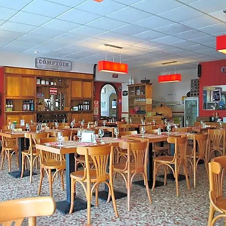 Hotel Les Voyageurs 2*