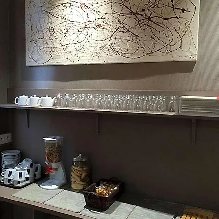 Les Voyageurs Hotel